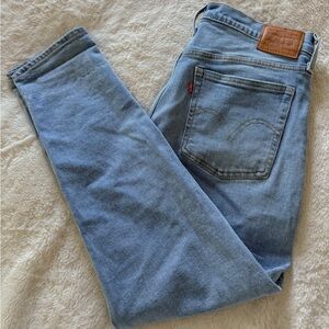 Levi’s Wedgie Fit Jeans